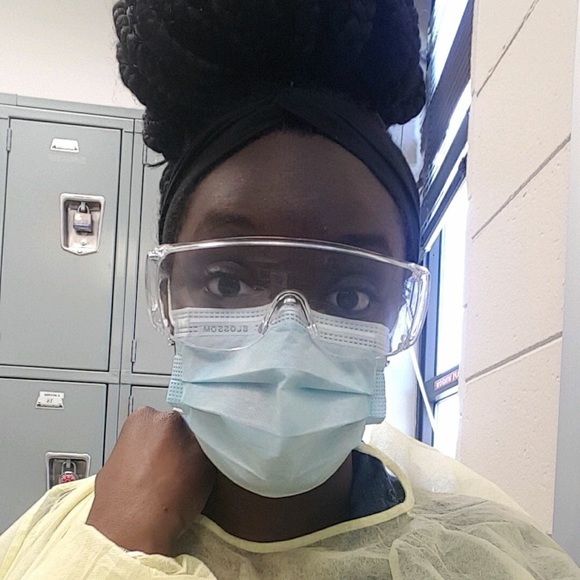 Meet your Posher, Tierra - Picture 8 of 9